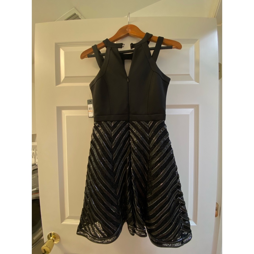 GUESS dress - Picture 2 of 4
